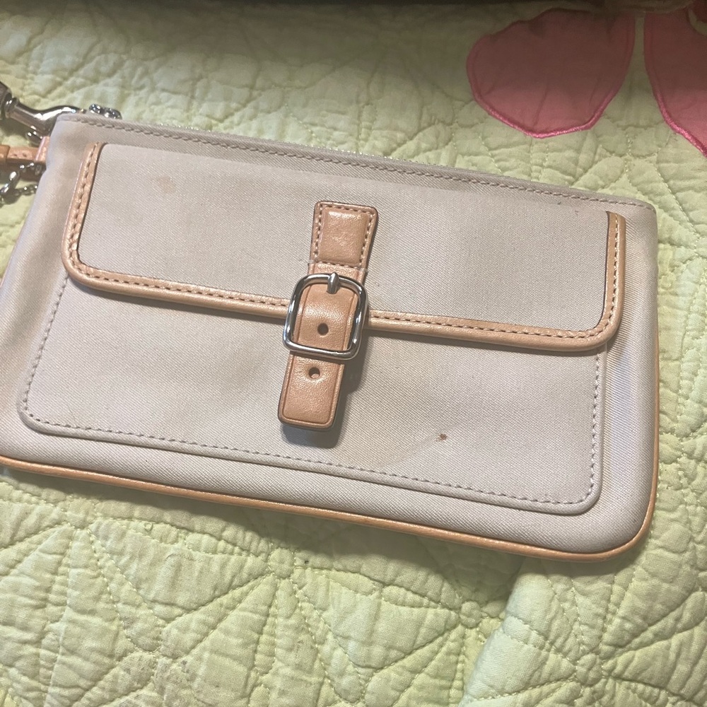 COACH  Wristlet-Sized Multi-Purpose Handheld Multi-Use Wristlet - Picture 2 of 5